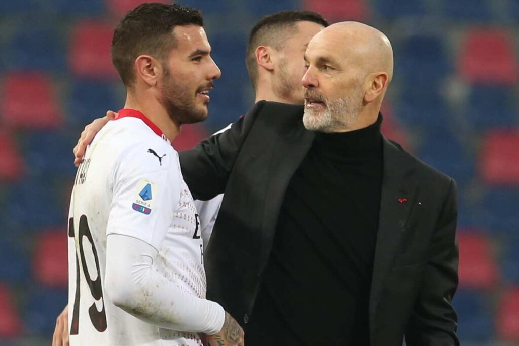 Pioli e Theo Hernandez