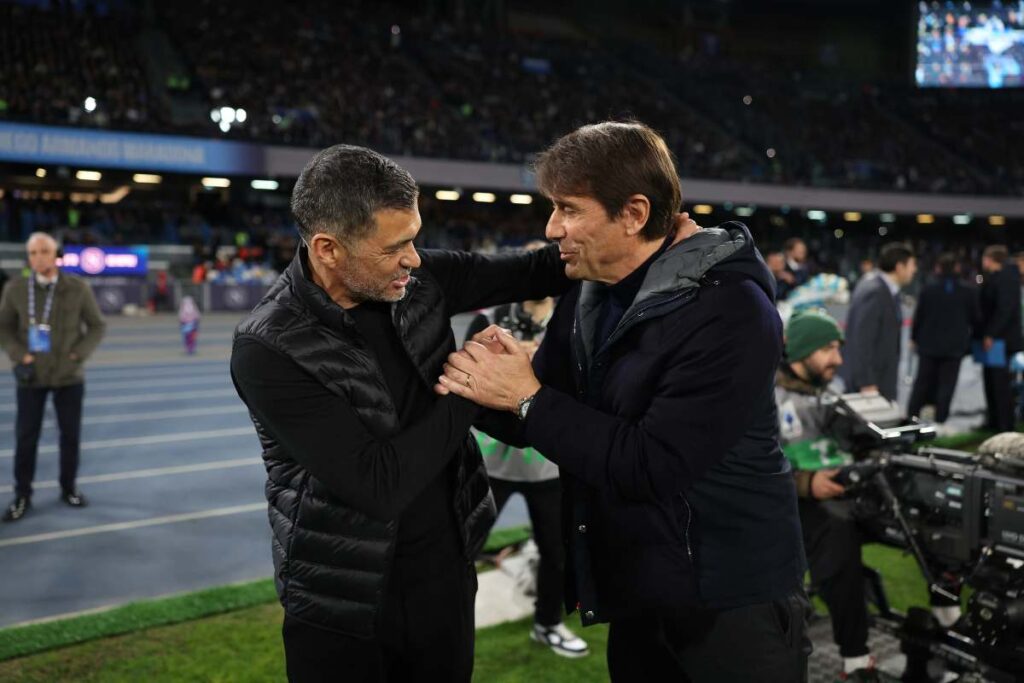 Conte e stretta di mano con Conceicao