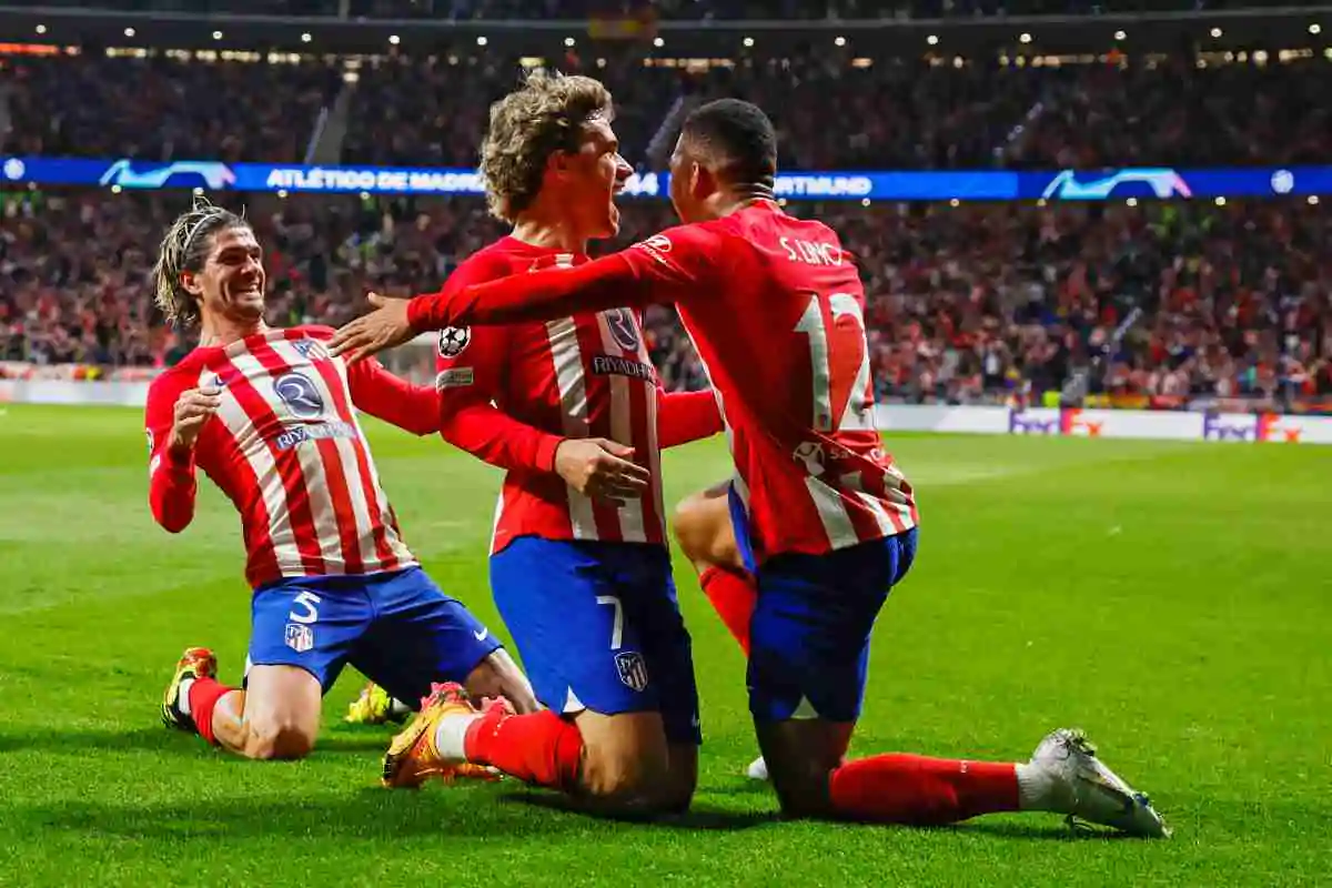 De Paul esulta con i compagni