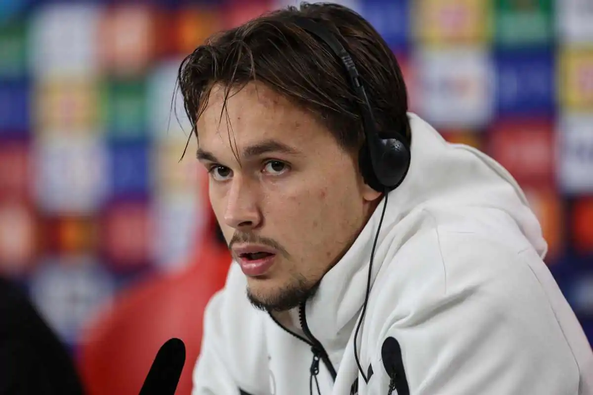 Dedic in conferenza stampa