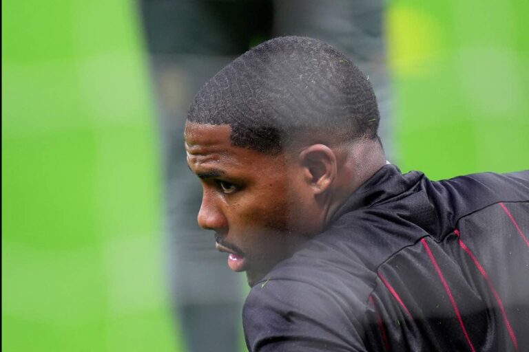 Udinese-Milan, Maignan esce in barella