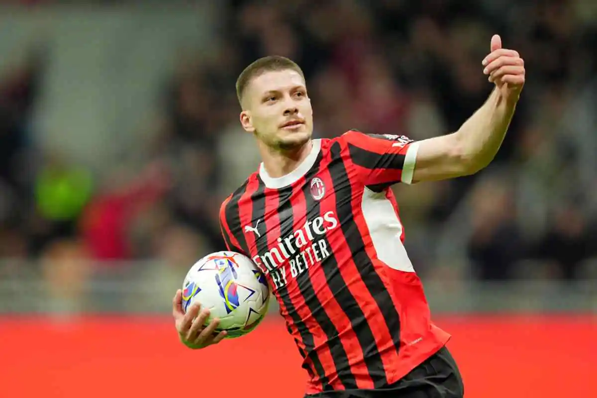 Jovic esulta contro la Fiorentina