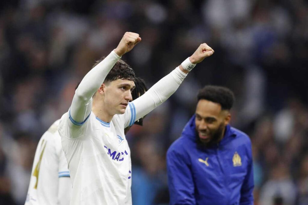 Balerdi esulta dopo una vittoria