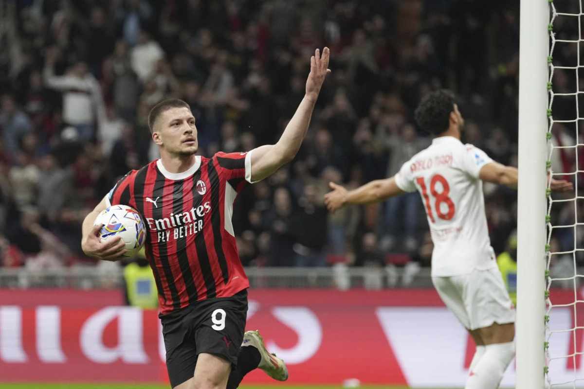 Jovic esulta dopo un gol