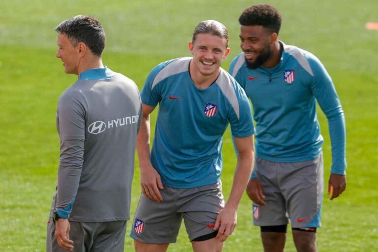 Gallagher durante un riscaldamento