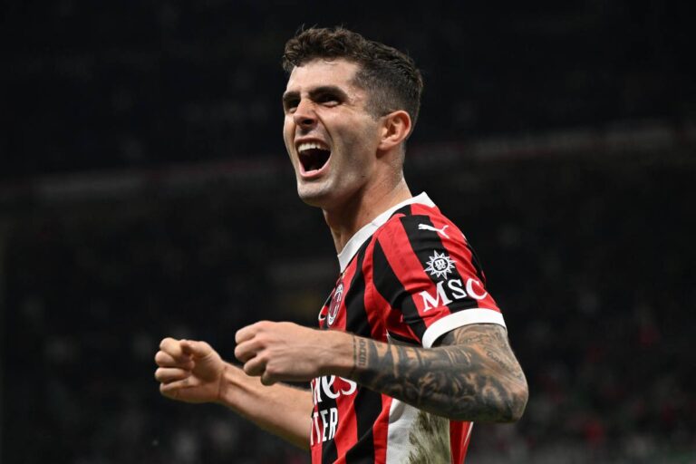 Christian Pulisic, attaccante del Milan, esulta