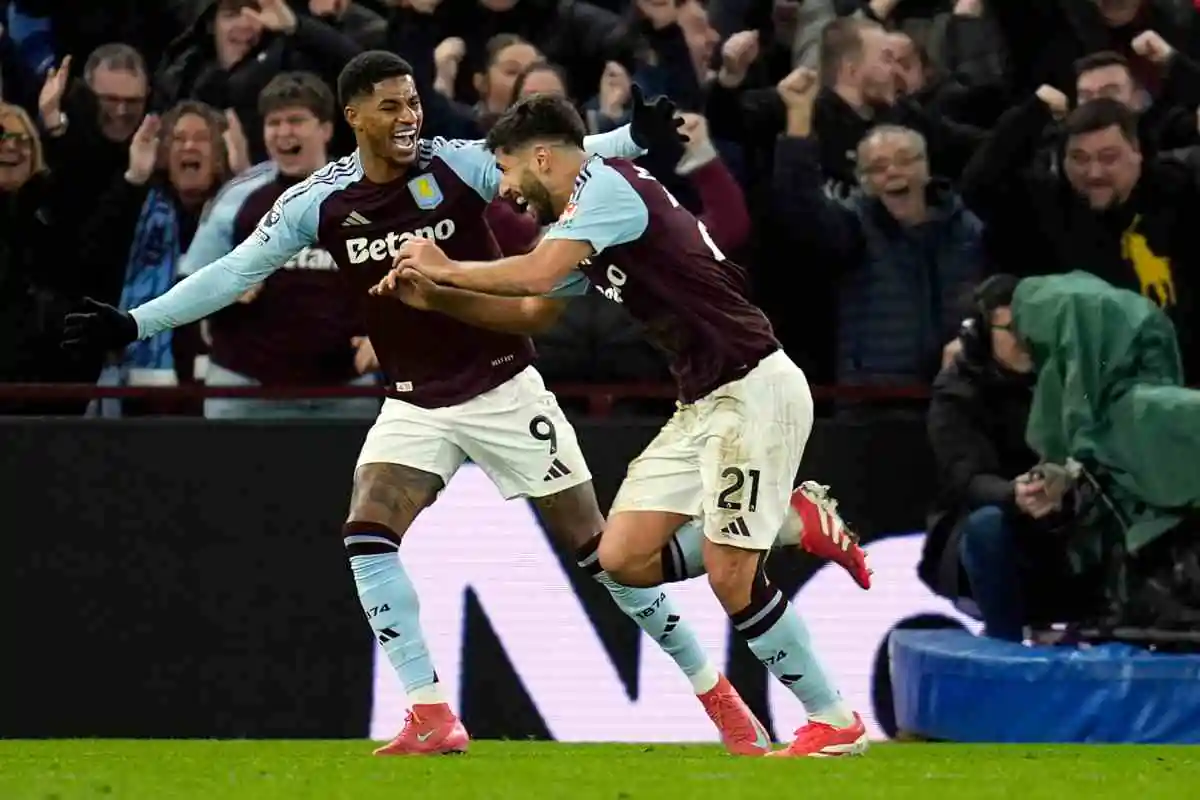 Rashford esulta con Asensio