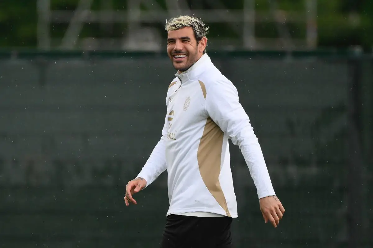 Theo saluta il Milan