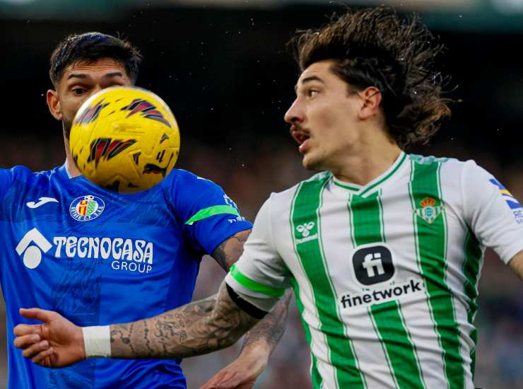 Bellerin durante una partita