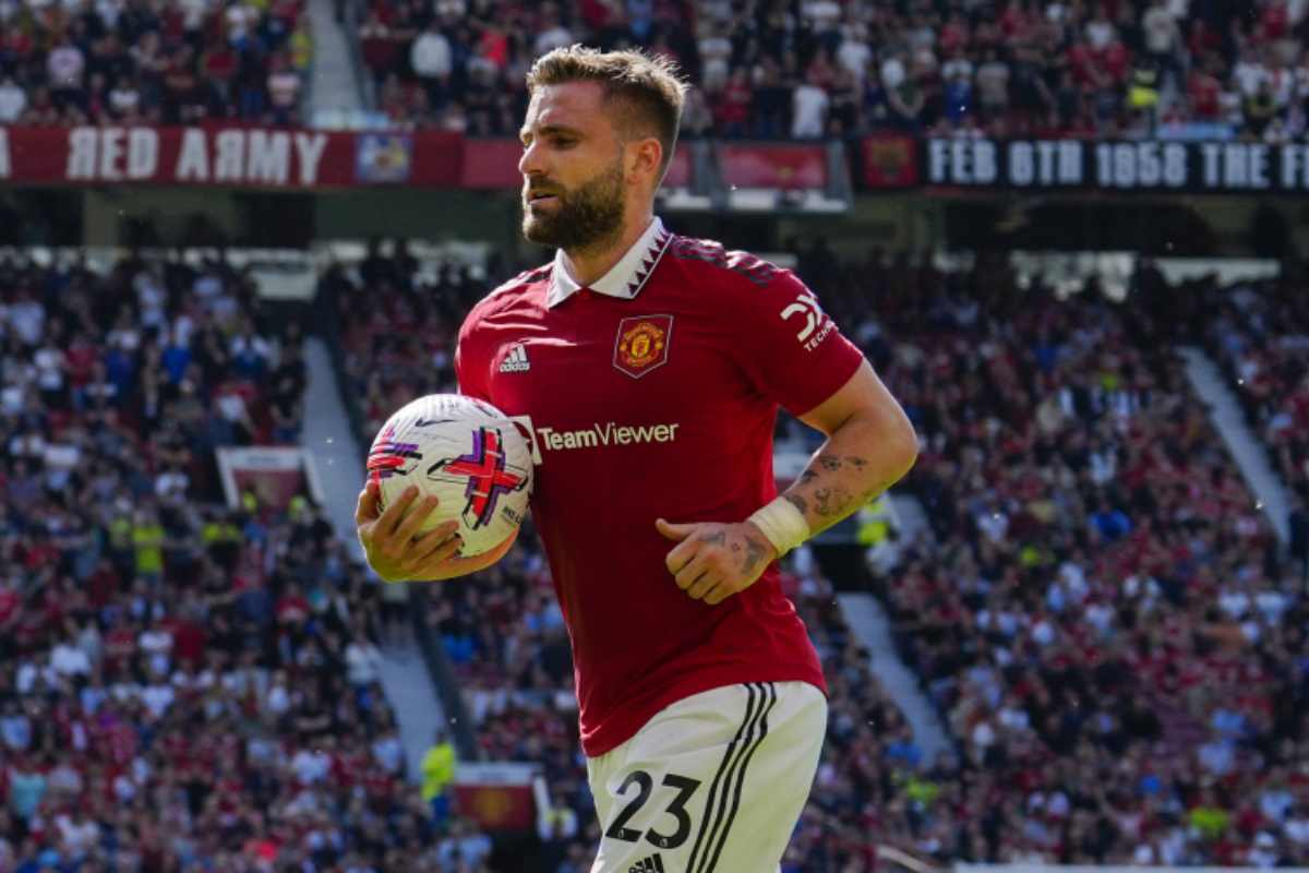 Luke Shaw tra le idee del Milan per il calciomercato