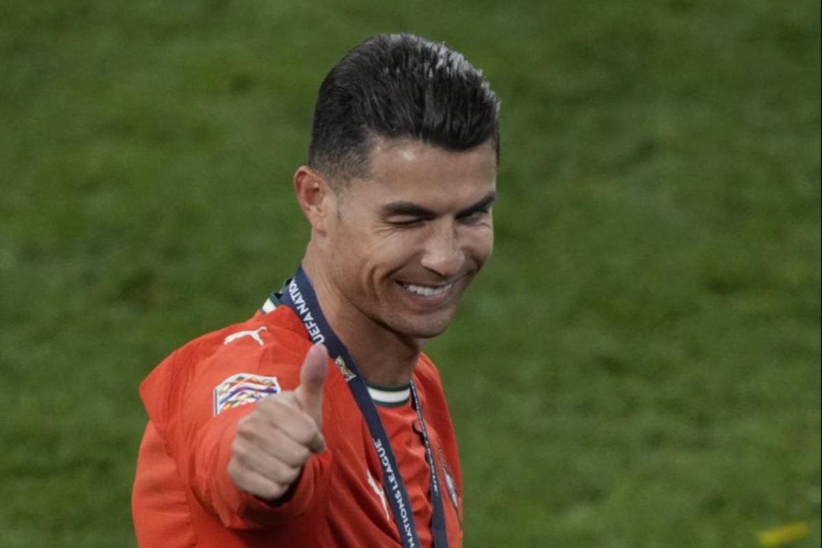 Cristiano Ronaldo sorride