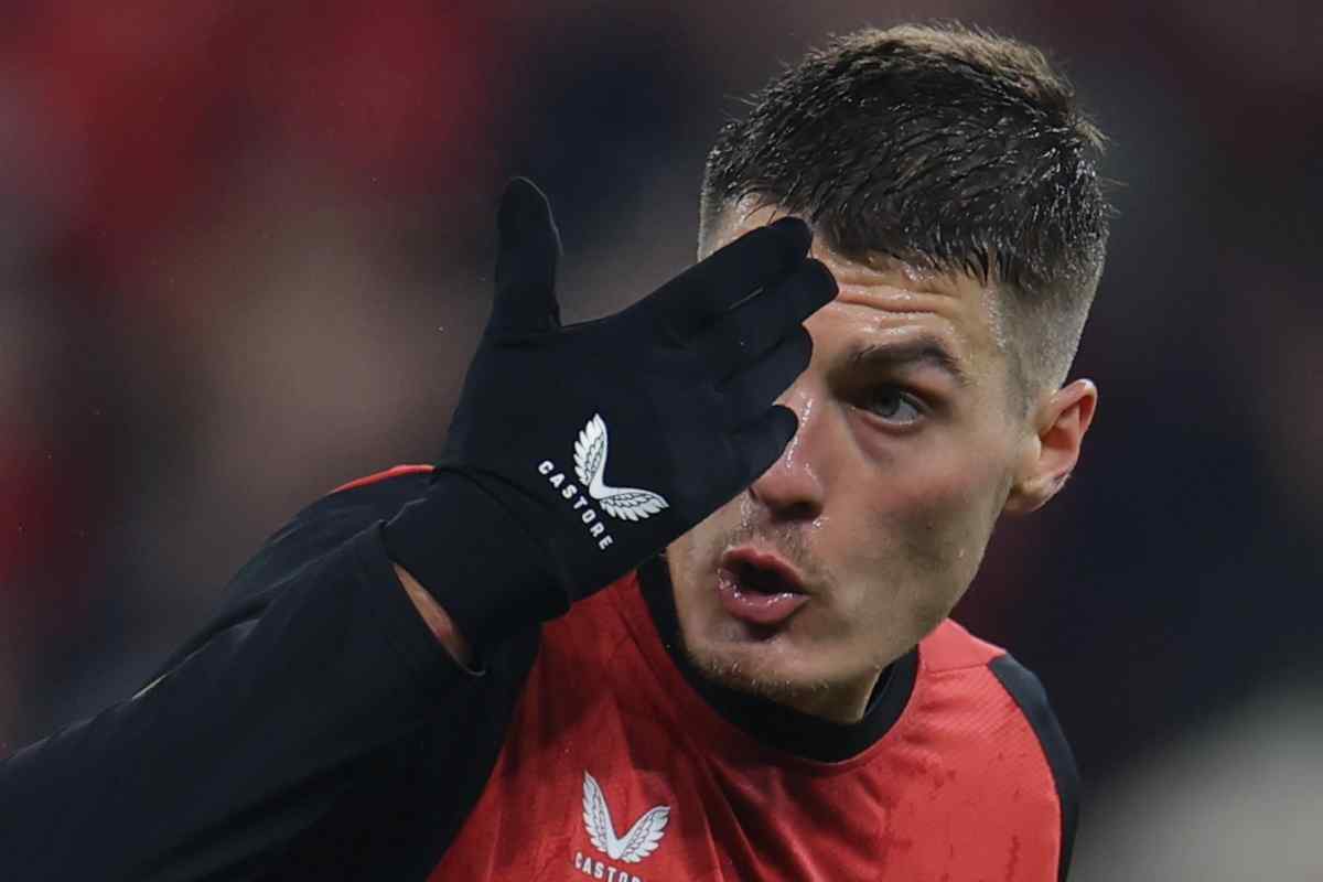 Schick resta al Bayer Leverkusen