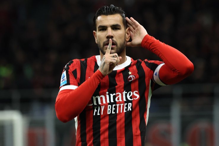 Theo Hernandez mentre esulta