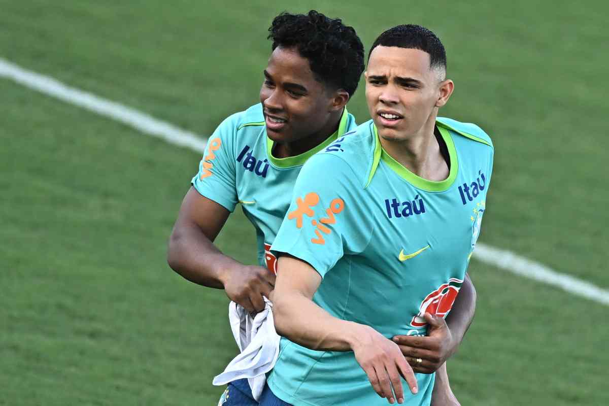 Vanderson abbracciato da Endrick