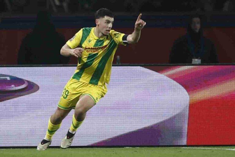 Abline esulta dopo una rete