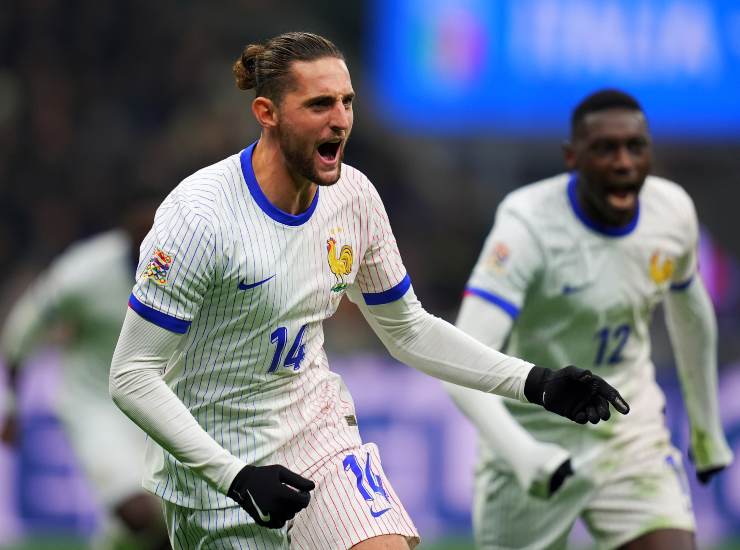 Rabiot esulta dopo una rete