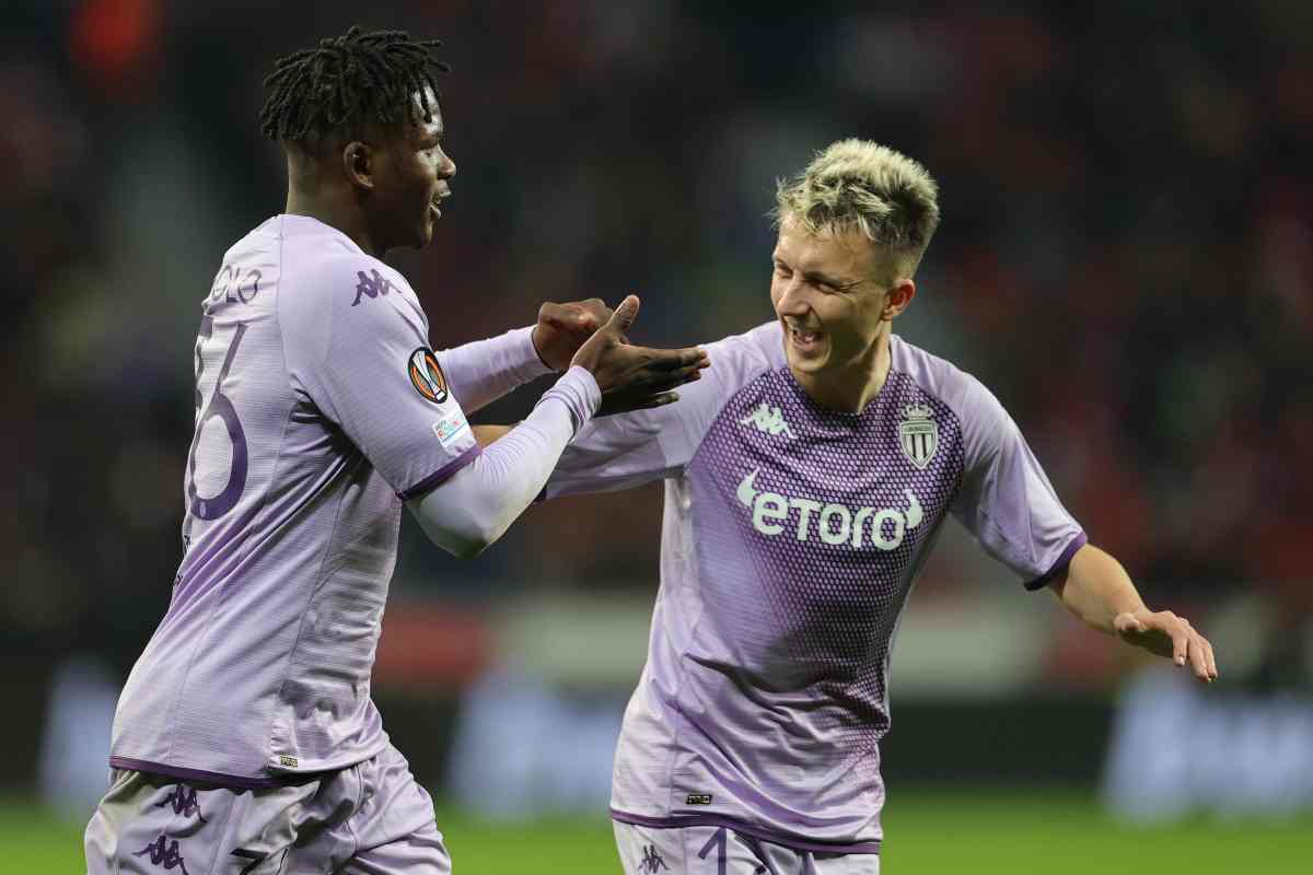 Caio Henrique esulta dopo una rete