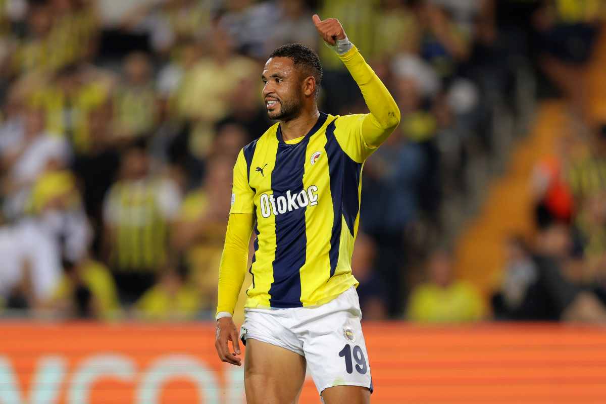 En-Nesyri con il pollice alzato