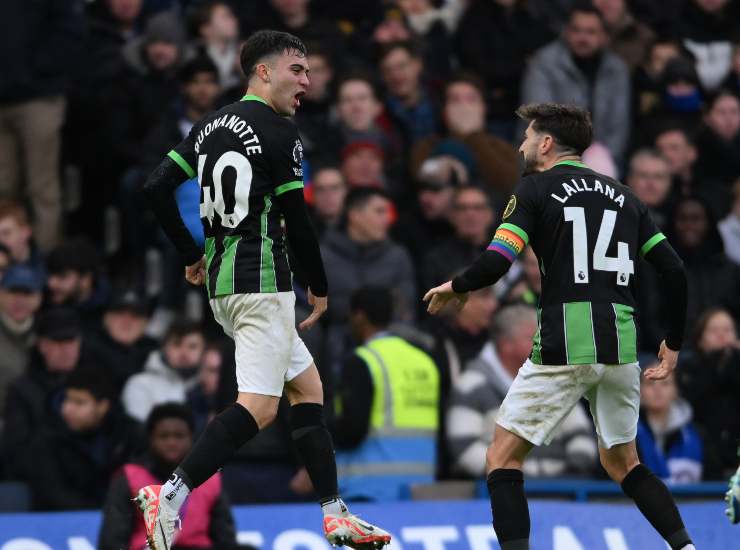 Buonanotte esulta con un compagno