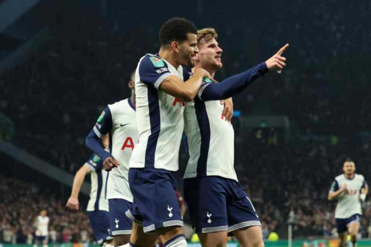 Werner esulta con un compagno