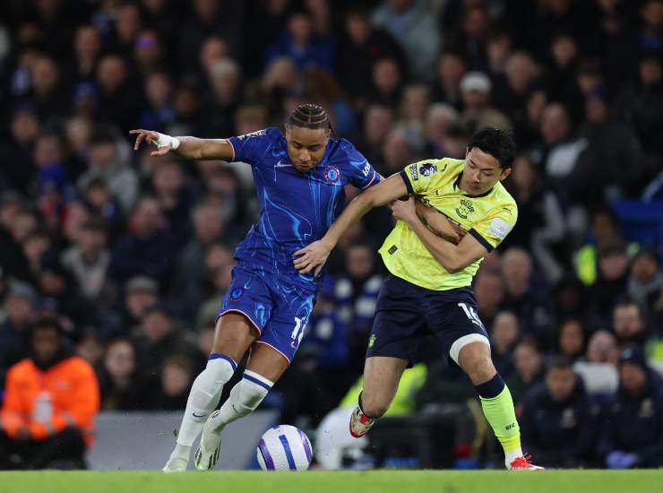 Sugawara contro il Chelsea