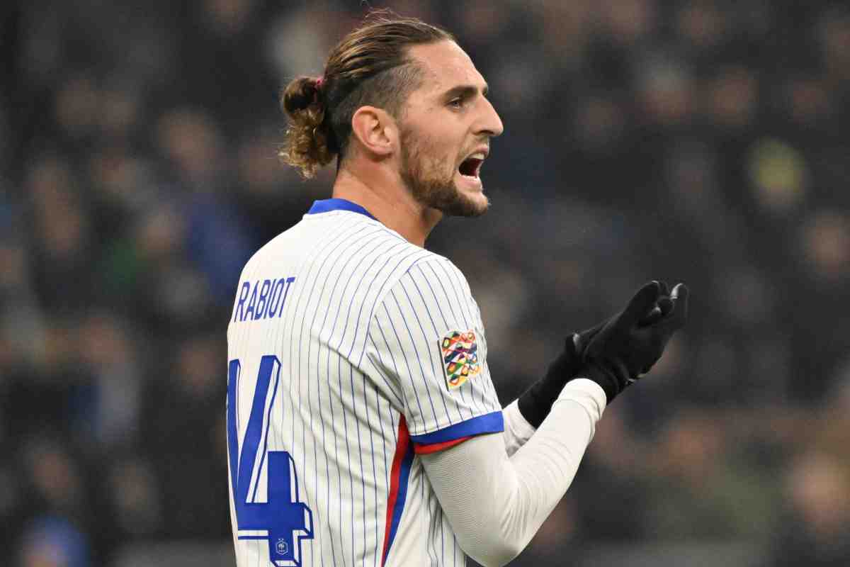 Rabiot urla in campo