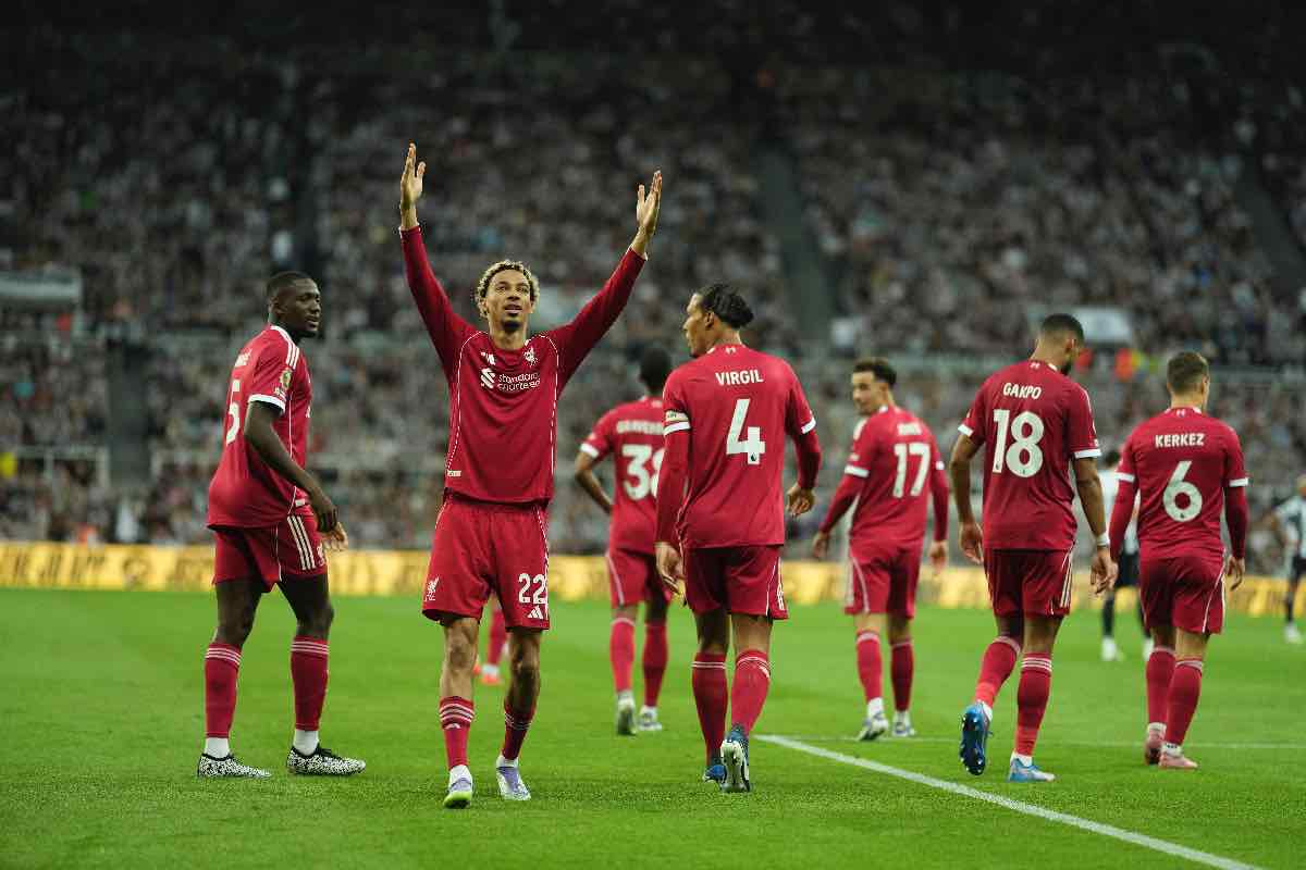 Milan, Joe Gomez resta nel mirino di Tare