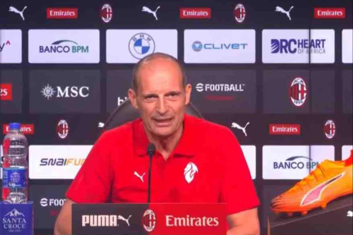 Allegri allenatore del Milan in primo piano