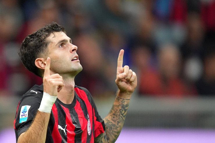Christian Pulisic esulta dopo il gol segnato con la maglia del Milan nella stagione 2025/2026 di Serie A.