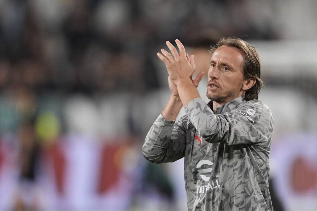 Luka Modric durante il riscaldamento di Juventus-Inter