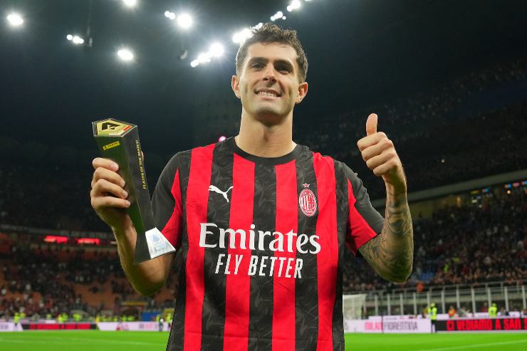 Pulisic con in mano il premio MVP