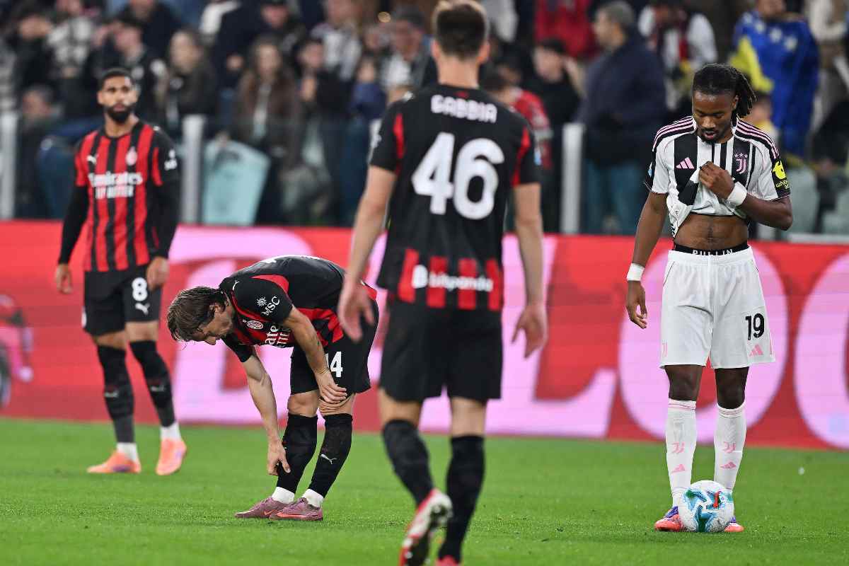 I giocatori del Milan durante la partita contro la Juventus