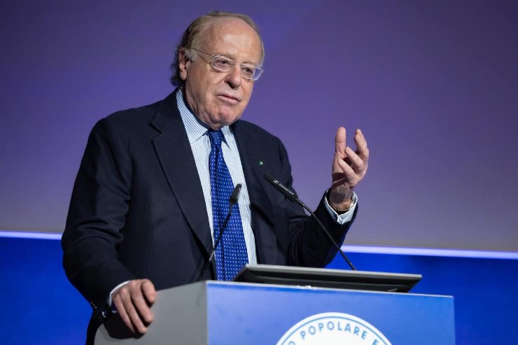 Milan, Scaroni presenta Calvelli.