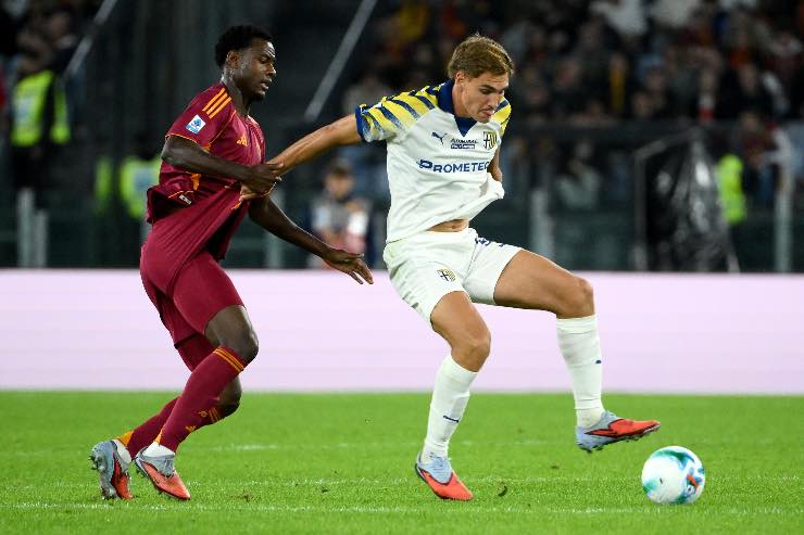 Milan, Pellegrino difende la sfera 