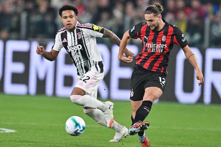 Rabiot in campo con la Juventus prima dell'infortunio