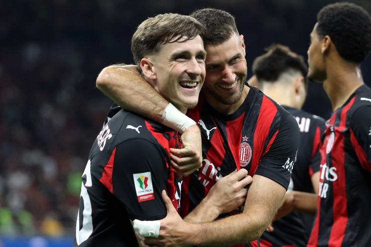 Saelemaekers esulta insieme a Gimenez