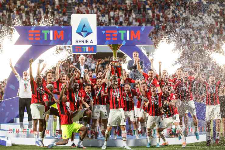 Il Milan alza lo Scudetto nel 2021/2022