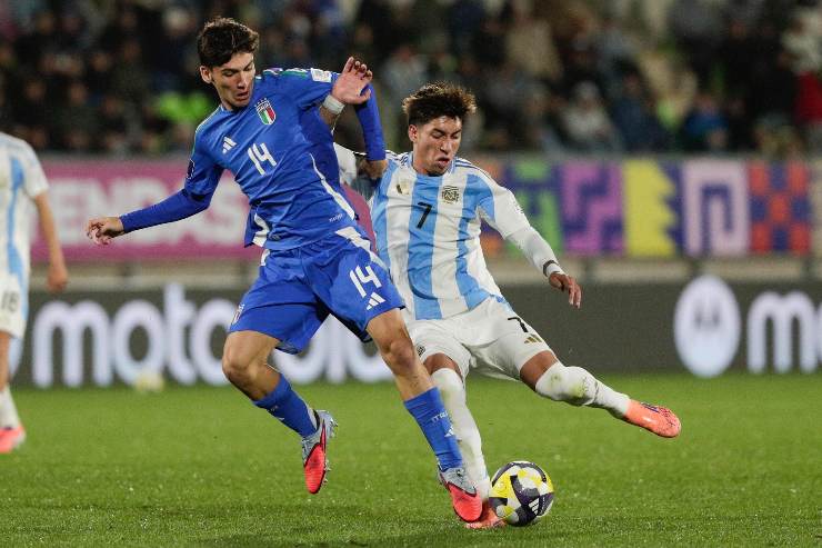 Emanuele Sala in campo con la maglia della Nazionale