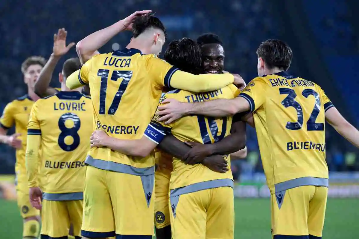 Gruppo Udinese che esulta durante la partita di Serie A