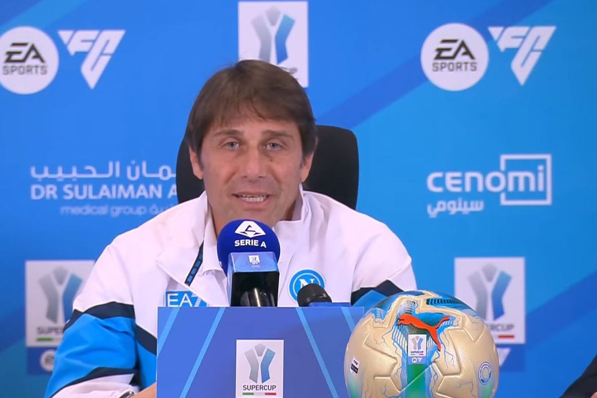 Antonio Conte, allenatore del Napoli, in conferenza stampa prima del match contro il Milan di Supercoppa
