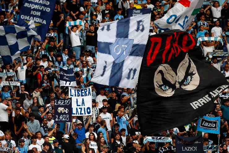 i tifosi della Lazio esultano