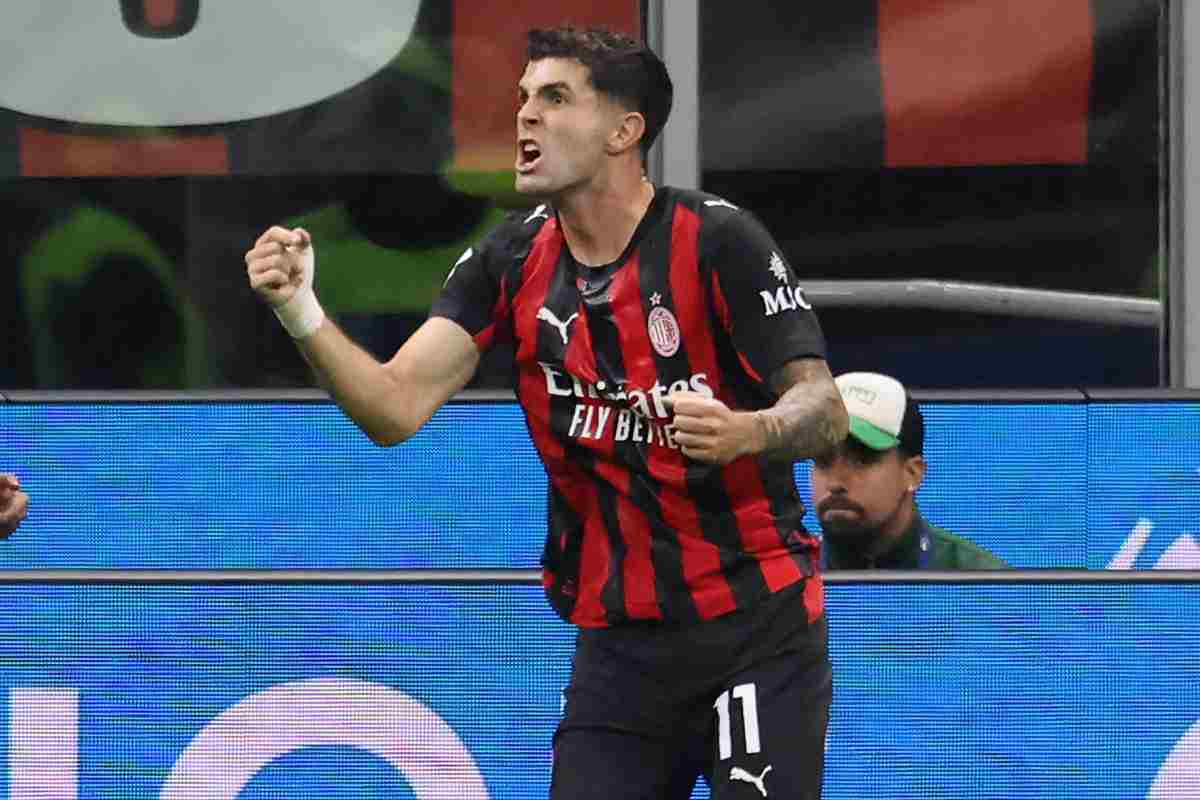 Pulisic esulta dopo una rete segnata con il Milan