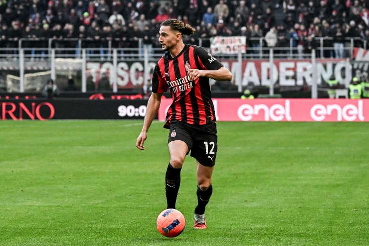 Rabiot in partita con la maglia del Milan