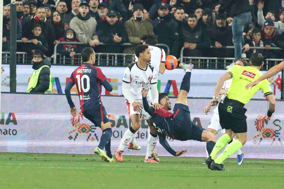 Polemiche in Cagliari-Milan per un possibile fallo di mano di Ricci