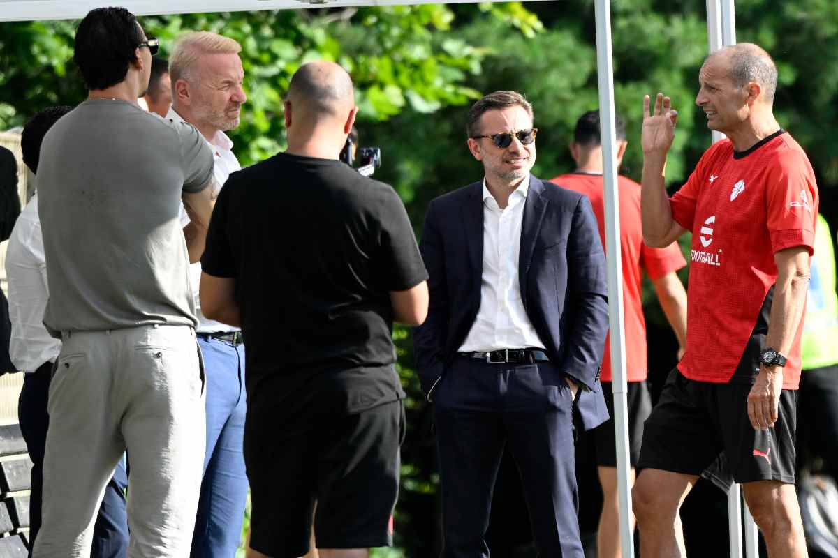 Dirigenza Milan a colloquio