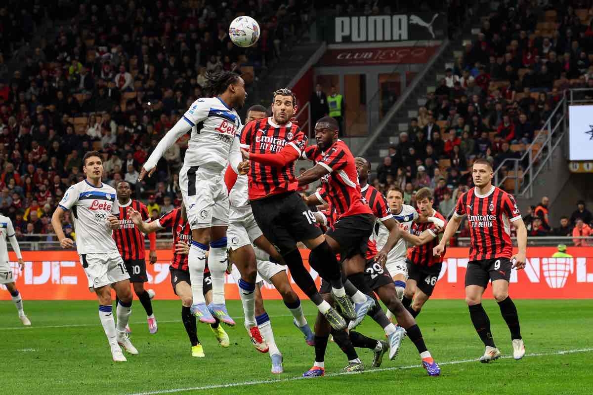 Milan, rossoneri in campo contro l'Atalanta