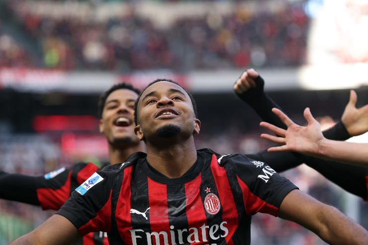Milan, Nkunku esulta dopo il gol in maglia rossonera