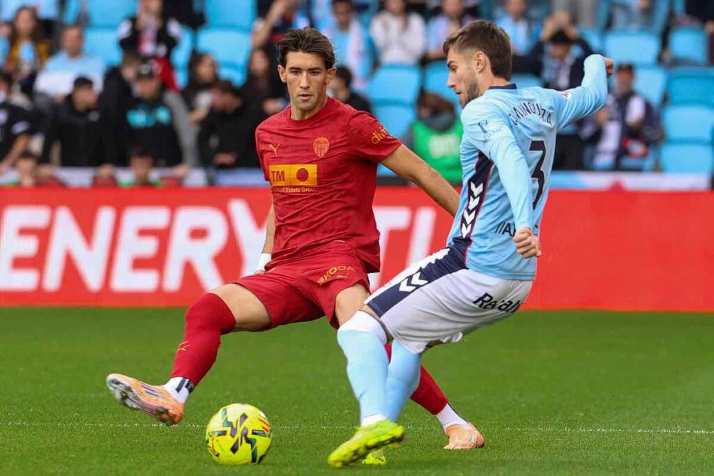 Milan, Oscar Mingueza con la maglia del Celta Vigo