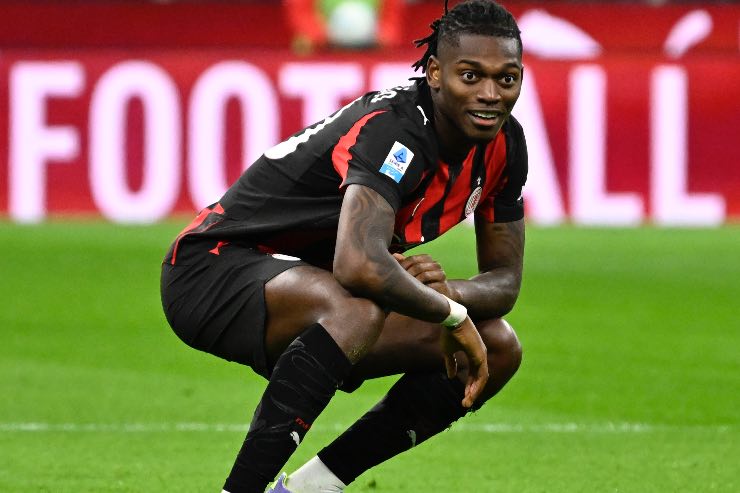 Rafael Leao esulta nella gara di Serie A 2025