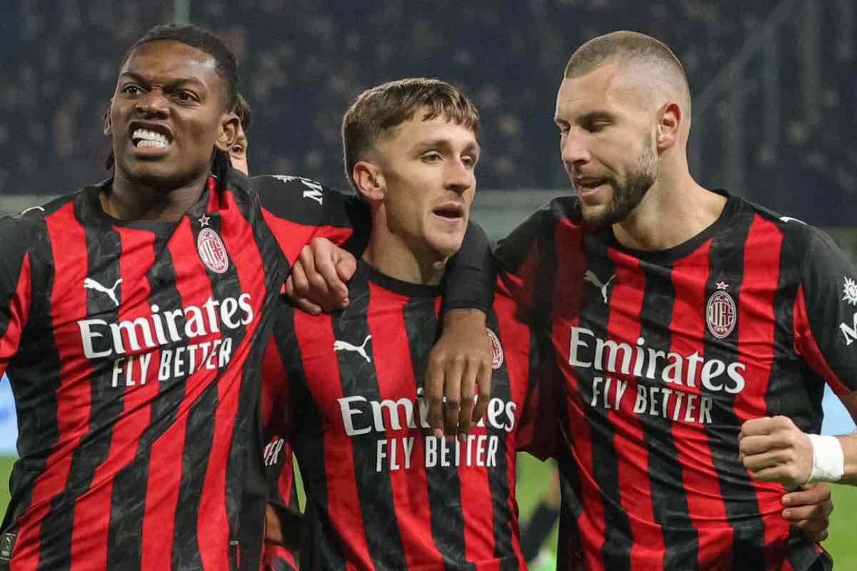 Alexis Saelemaekers e compagni nella gara di Serie A 2025/2026